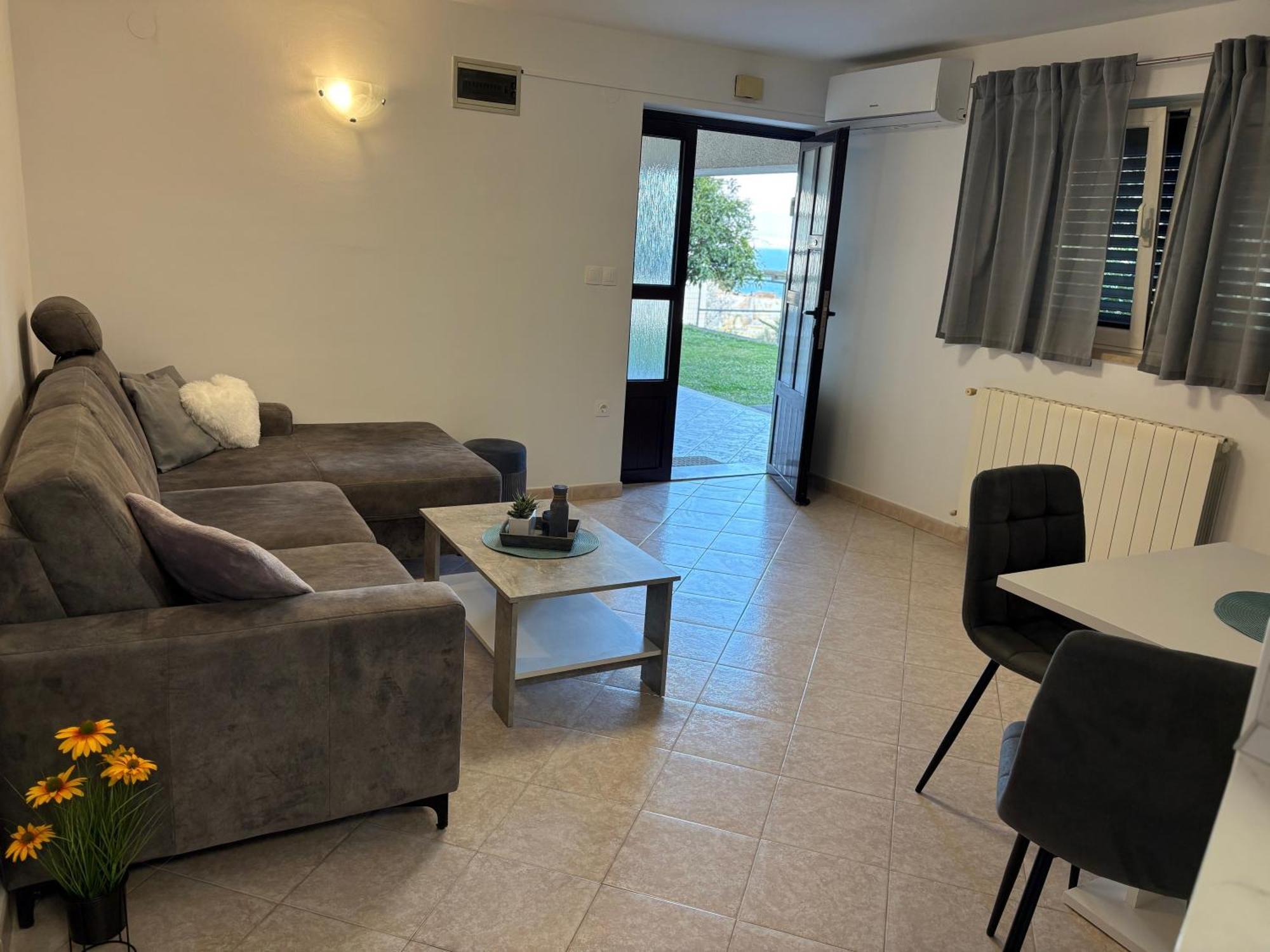 Apartments Vilma Lovran Exterior photo